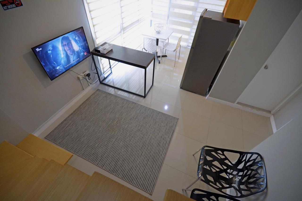 Victoria Soho Suites Манила Экстерьер фото