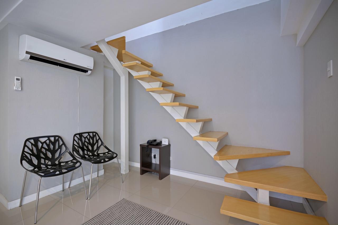 Victoria Soho Suites Манила Экстерьер фото
